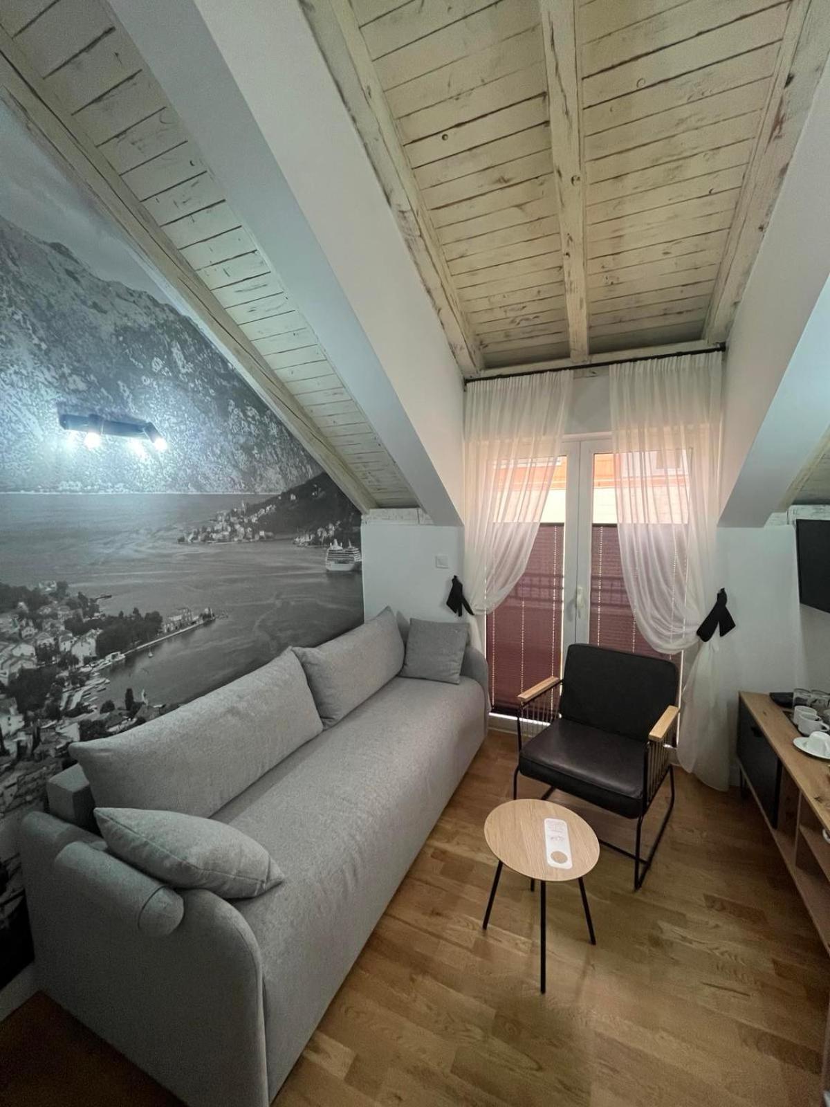 Garni Hotel Tianis Kotor Extérieur photo