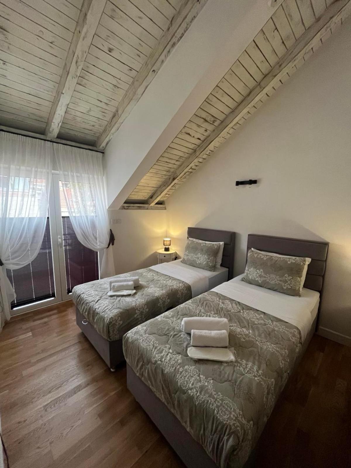 Garni Hotel Tianis Kotor Extérieur photo